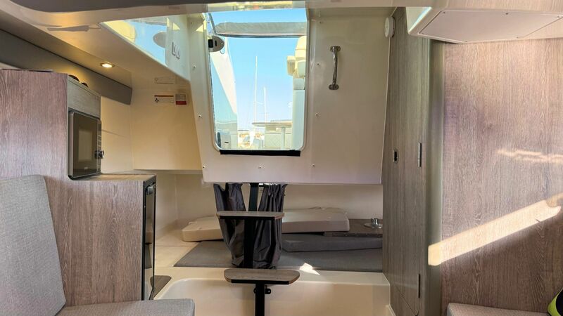 QUICKSILVER 875 SUNDECK 